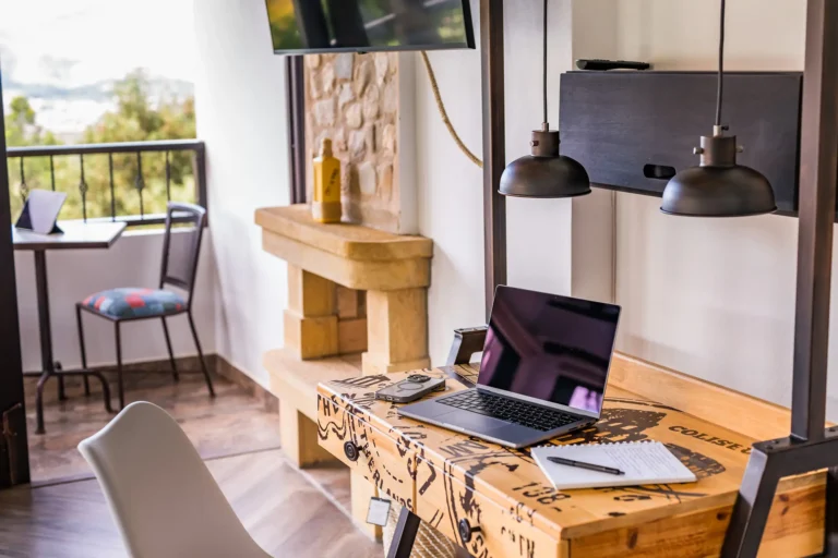 CASA EDMOND Villa de Leyva Servicios Zona de trabajo